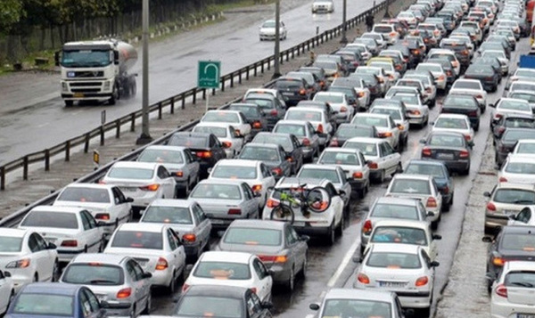آغاز ترافیک در ورودی کلانشهرها و تهران