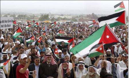 تظاهرات خشم در کرانه باختری، غزه، اردن، لبنان و ترکیه/خاموشی چراغ‌های مسجد الاقصی و کلیسای مهد