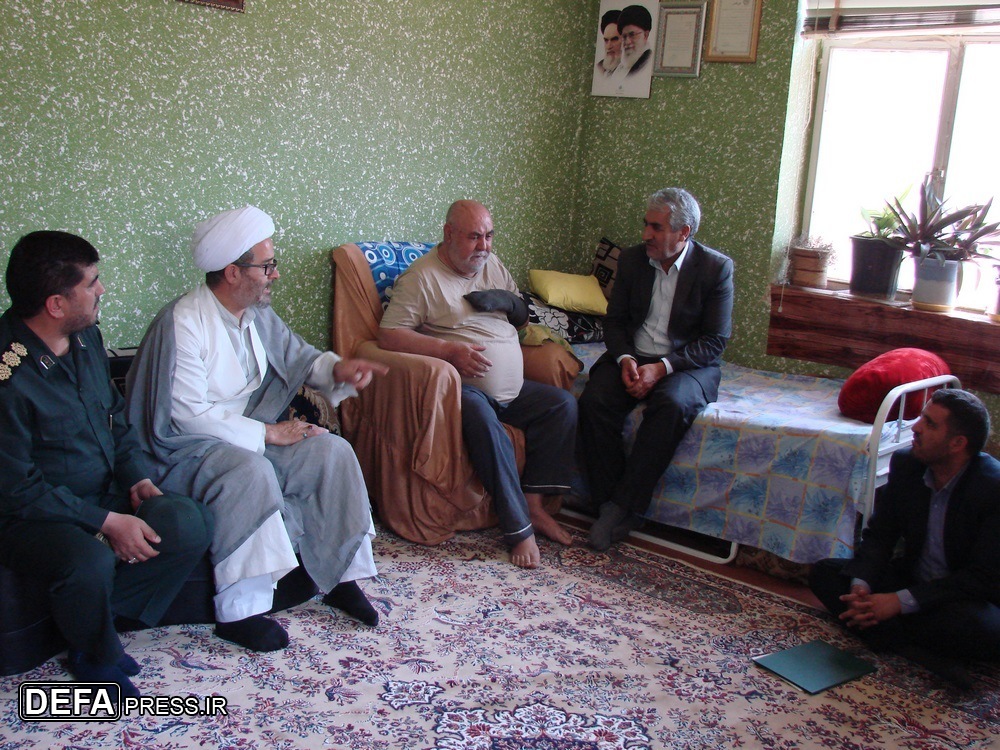 دیدار مدیرکل حفظ آثار دفاع مقدس چهارمحال و بختیاری با جانبازان «احمدی و حسینی»