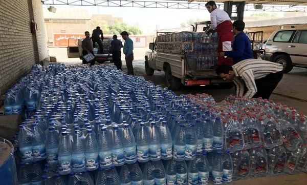 توزیع بیش از ۶۴ هزار لیتر آب بهداشتی میان روستا‌های خوزستان