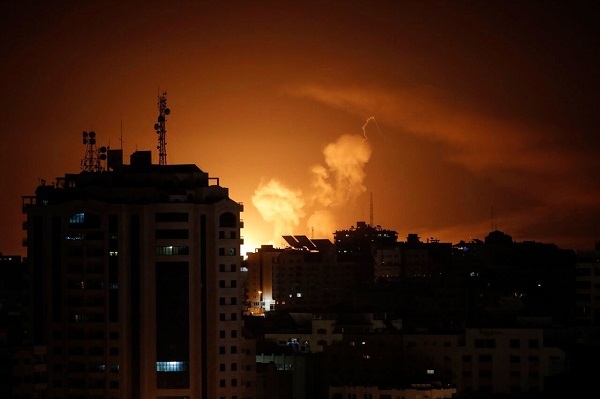 بمباران ۱۰۰ منطقه جنوب نوار غزه در ۲۴ ساعت/ شعله‌ور بودن جبهه جنوب لبنان
