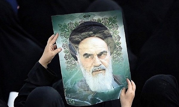 امام خمینی: غربزدگی بدتر از زلزله‌زده بودن است