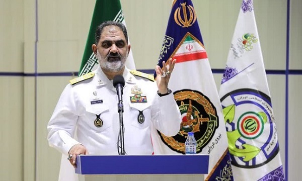 فرمانده نیروی دریایی ارتش: با تجهیزات ساخت ایران پیام صلح و دوستی را به سراسر جهان می‌رسانیم