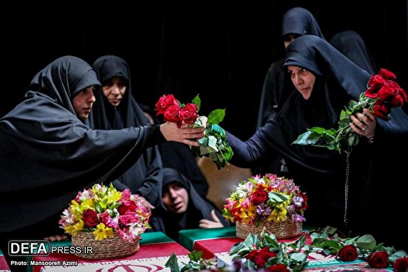 تصاویر/ وداع با پیکر‌های مطهر شهدای دمشق در معراج شهدا
