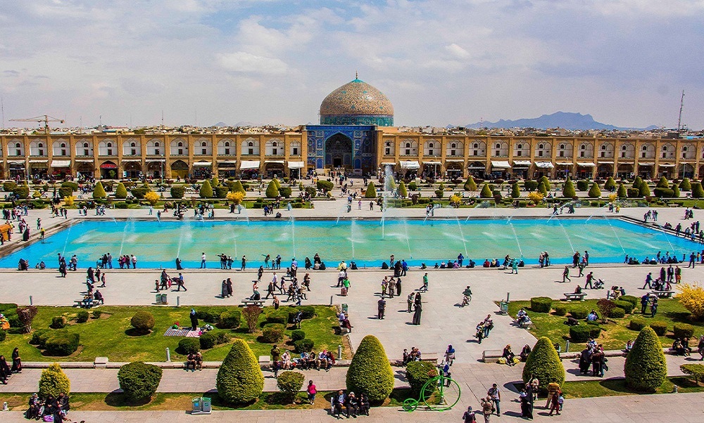 مردم اصفهان در کمال آرامش، برنامه‌‌های خود را دنبال می‌کنند