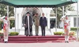استقبال رسمی نخست‌وزیر پاکستان از رئیسی در اسلام آباد